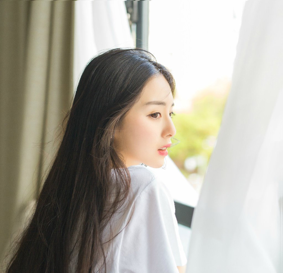 张任没有回答，只是跪在地上。